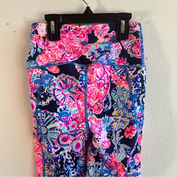Lilly Pulitzer Leggings Weekender High Rise Midi Navy Turtle Amazement XXS NWT - Picture 12 of 15